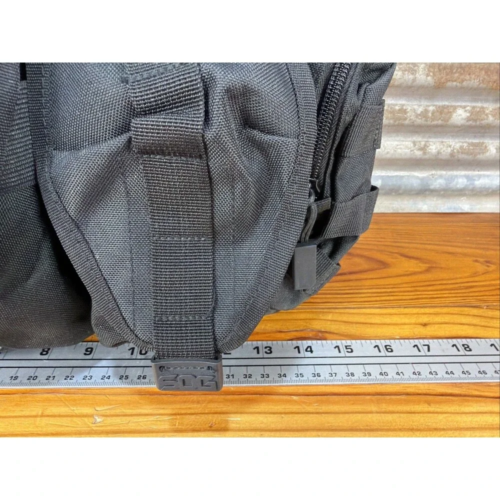 SOG Tactical Messenger Bag Black Shoulder Strap Utility MOLLE TACT POINT Pouches